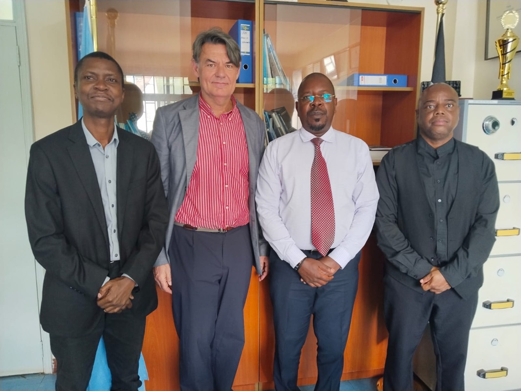 Faculty collaboration with IBA Denmark.