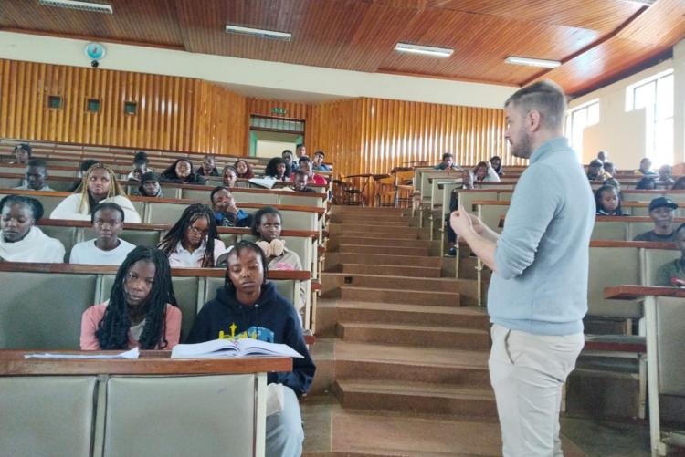 AI will lead to 10 times the productivity.